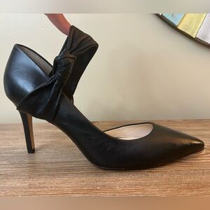 Nine West beautiful stilettos - heels black leather EXCELLENT condition